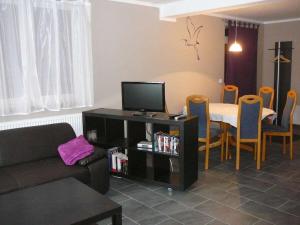 Gallery image of Holiday apartment with 2 bedrooms in Torgelow am See +10 photos