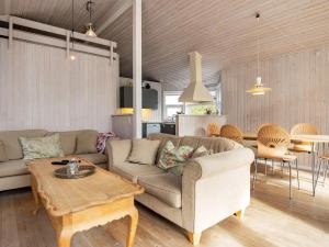 Gallery image of 8 person holiday home in Frørup-By Traum in Frørup