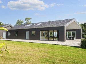 Το κτήριο όπου στεγάζεται  η παραθεριστική κατοικία