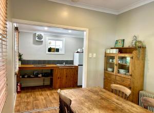 Η κουζίνα ή μικρή κουζίνα στο Ferns Hideaway Resort