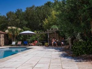 Πισίνα στο ή κοντά στο Chalet confortable avec Terrasse - 6 personnes - API-1-52-477