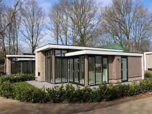 Κήπος έξω από το Apartment with Sauna and Terrace in Gelderland