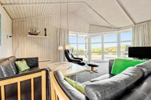 Posezení v ubytování 84615-Knebel-Fuglsovig-36