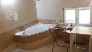 Kúpeľňa v ubytovaní Apartamenty i Pokoje przy Parku + 37 fotografií