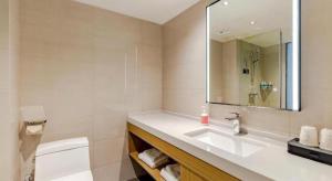 Ένα μπάνιο στο City Comfort Inn Shaorao Poyang +47 φωτογραφίες