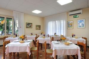 Restaurace v ubytování Hotel Capri