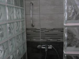 Ванна кімната в Zora Holiday Home
