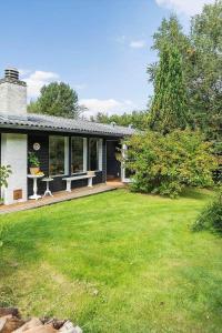 Κήπος έξω από το 1555-Dronningmolle-Slaenvangen-34