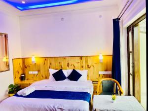 Gallery image of Hotel The SSB - Property of the Year ! Luxury Balcony Rooms ! Mountain View ! Rooftop Cafe ! Big Parking ! in Mussoorie