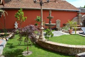 Fotografia z galérie ubytovania Villa Medici Vendégház v destinácii Kiskőrös
