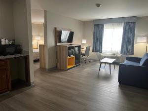 Kuchyň nebo kuchyňský kout v ubytování Days Inn by Wyndham Coffeyville, Kansas