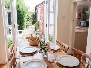 Vườn quanh Victoria Cottage 4 East Green