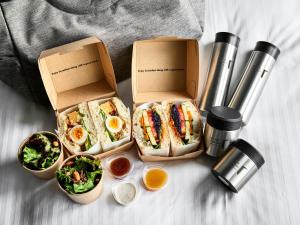 Jídlo v hotelu nebo okolí