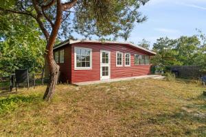 Κήπος έξω από το Classic Summer Cottage By A Fantastic Beach +15 φωτογραφίες