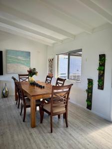Χώρος καθιστικού στο One Bedroom with shared bathroom and kitchen
