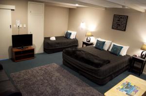 Una habitación en Diplomat Motel