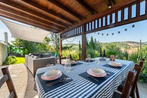 Balkón nebo terasa v ubytování Percze Ház