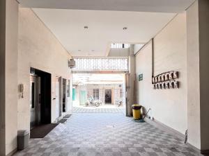 Η πρόσοψη ή η είσοδος του Urbanview Hotel Syariah Graha 8 Bubutan Surabaya