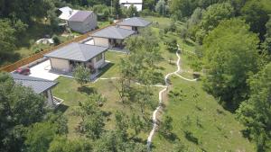 布雷亚扎TETRA Plus 569的空中景房,有 ⁇ 的路