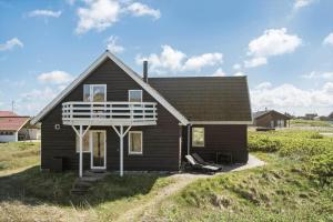 Το κτήριο όπου στεγάζεται  η παραθεριστική κατοικία