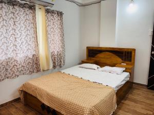 Φωτογραφία από το άλμπουμ του Urban Homestays a 2BHK Flat in Solapur σε Jāmb +13 φωτογραφίες