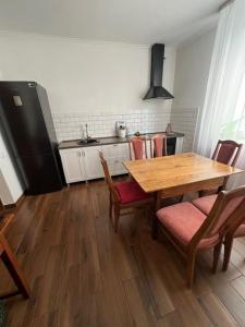 Köök või kööginurk majutusasutuses Апартаменти на Кульпарківській, Viktoria Gardens, Франківський район, ТЦ Південний