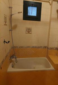 Ένα μπάνιο στο Charming Flat in maadi