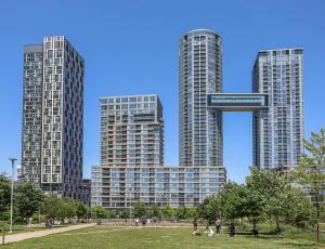 Το κτήριο όπου στεγάζεται  το διαμέρισμα