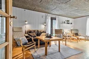Χώρος καθιστικού στο 8847-Glesborg-Vibevej-3
