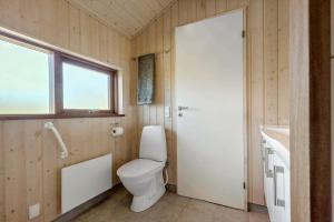 Ένα μπάνιο στο 8563-Grenaa-Pilevej-18 +20 φωτογραφίες