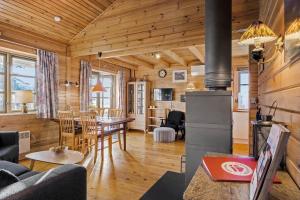 Kuchyň nebo kuchyňský kout v ubytování 1504-Gilleleje-Bakkedraget-30