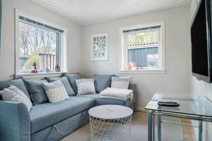 TV a/nebo společenská místnost v ubytování 1472-N-Hundested-Bavnevejen-30