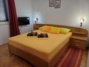 Postel nebo postele na pokoji v ubytování VILLA LEO - private pool - seaview - pets welcome - luxury villa on 1000 m2 + 52 fotografií