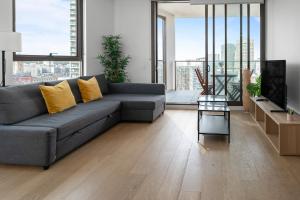 TV a/nebo společenská místnost v ubytování Central 2 Bedroom Condo Haymarket