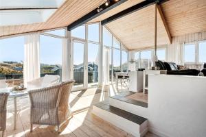 Landskap semula jadi dekat dengan rumah percutian