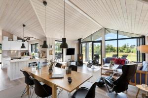 Η κουζίνα ή μικρή κουζίνα στο BL1511-Saltum-Tolhoj-21