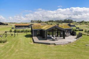 Το κτήριο όπου στεγάζεται  η παραθεριστική κατοικία