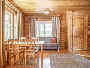 Et opholdsområde på Holiday Home Marttalanmäki by Interhome