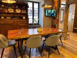 Gallery image of Les Chambres - Au Grès du marché in La Petite-Pierre