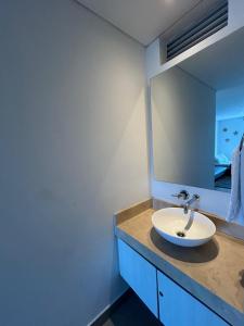 Fotografie z fotogalerie ubytování elegante y moderno loft rodadero v destinaci Gaira