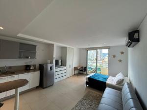 Kuchyň nebo kuchyňský kout v ubytování elegante y moderno loft rodadero