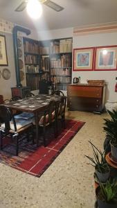 Η βιβλιοθήκη του διαμερίσματος +11 φωτογραφίες