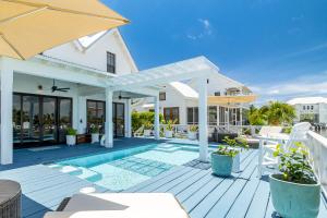 Πισίνα στο ή κοντά στο Black Orchid and Pool Club at Mahogany Bay