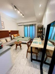 Posezení v ubytování Thyme Residences T129 Corner Unit