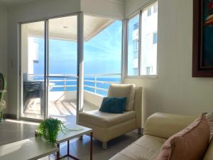 Χώρος καθιστικού στο Ocean view apartment in a great location