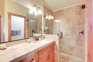 Ένα μπάνιο στο 4 Mi to Skiing Truckee Escape with Deck +17 φωτογραφίες