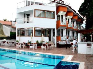 The swimming pool at or close to Elegance Hotel Kemer