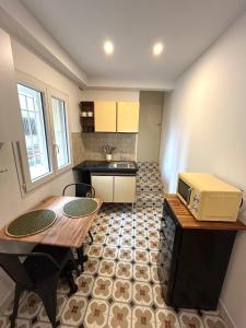 Dapur atau dapur kecil di Studio au cœur du village