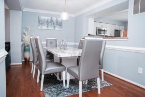 Galeriebild der Unterkunft Cozy Stay Springfield Townhome in Springfield