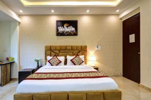 Fotografie z fotogalerie ubytování Hotel Golden Era-Near Shopprix Mall v destinaci Noida + 30 fotografií